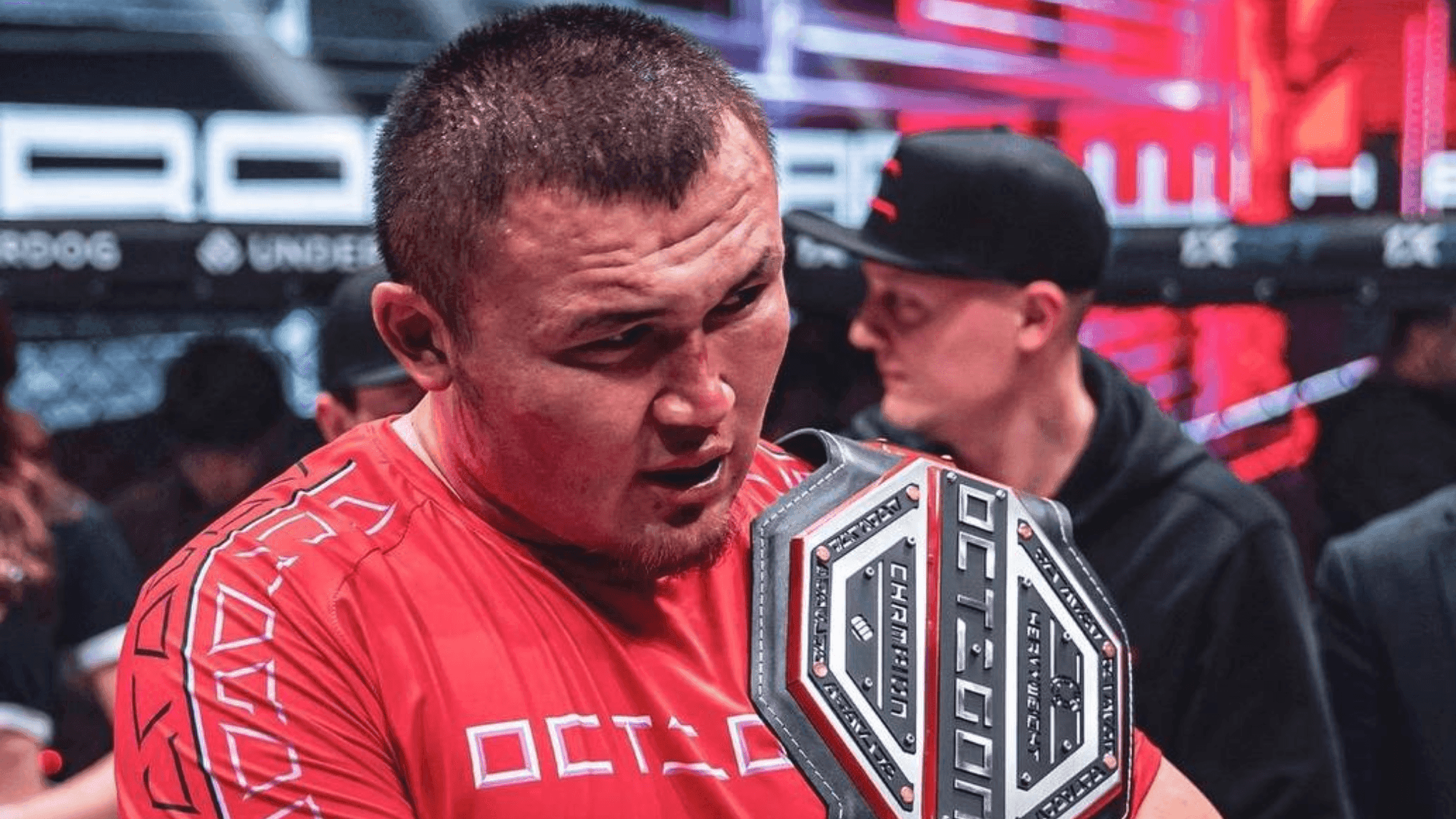 Исламбек Бактыбек уулу OCTAGON чемпиондук курун ирандык атаандашына каршы коргойт!